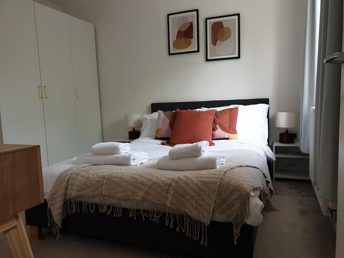 Cheerful 1 Private Room-Ensuite With Free Parking Silverdale  المظهر الخارجي الصورة
