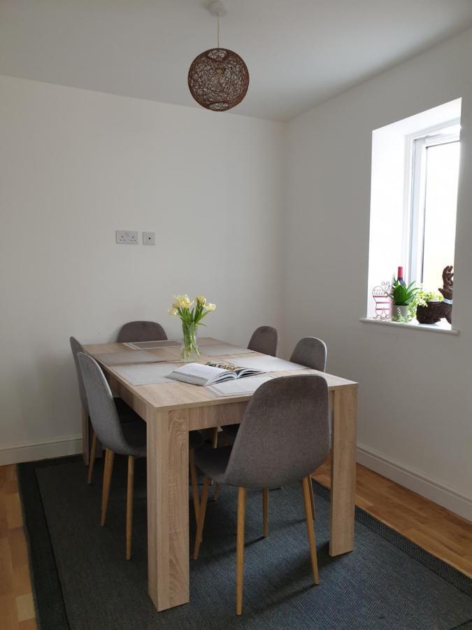 Cheerful 1 Private Room-Ensuite With Free Parking Silverdale  المظهر الخارجي الصورة