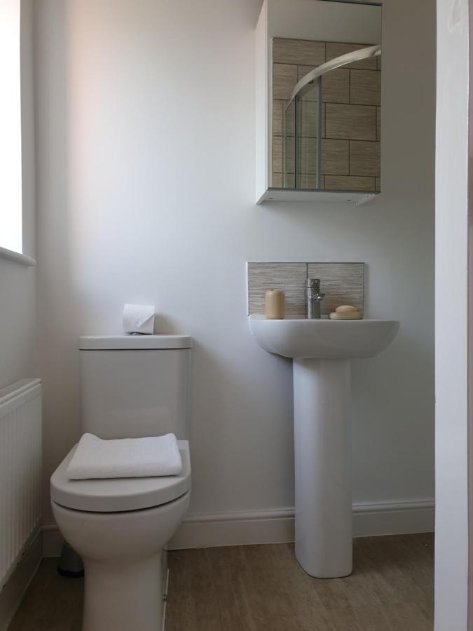 Cheerful 1 Private Room-Ensuite With Free Parking Silverdale  المظهر الخارجي الصورة