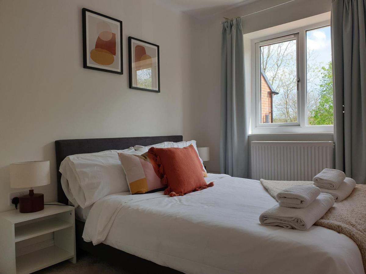 Cheerful 1 Private Room-Ensuite With Free Parking Silverdale  المظهر الخارجي الصورة